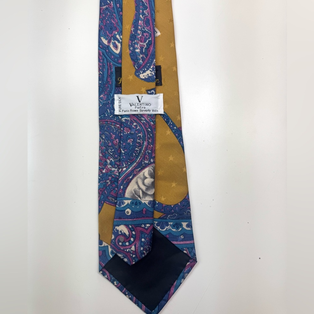 Vintage 90’s Valentino Pietro Paisley and Star Patterned Silk Tie - Picture 5 of 6